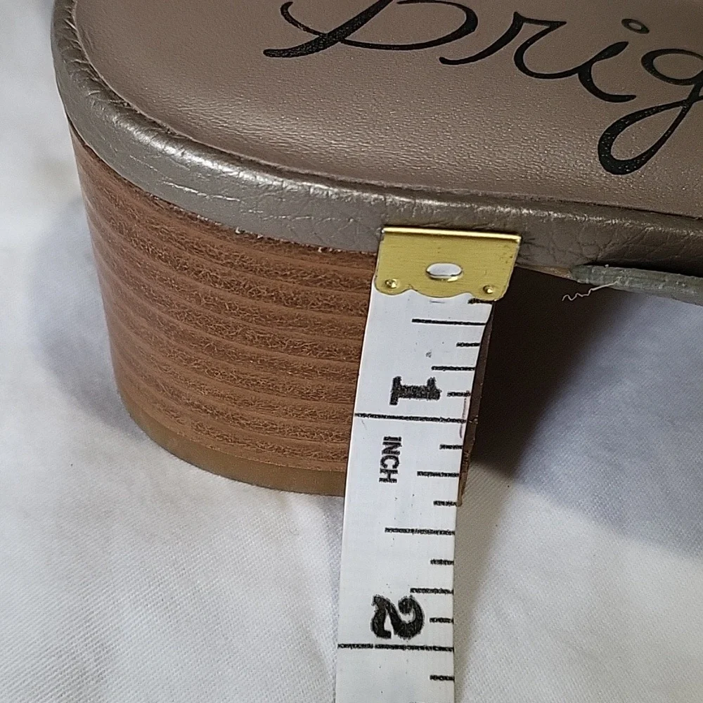 Brighton Alison Silver and Tan Mules with Metallic Medallion - Picture 4 of 6